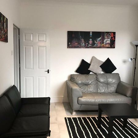 Beautiful Home, 3 Bedroom House Near Alton Towers, Wedgwood Museum, Universities نيوكاسل أندر ليم المظهر الخارجي الصورة