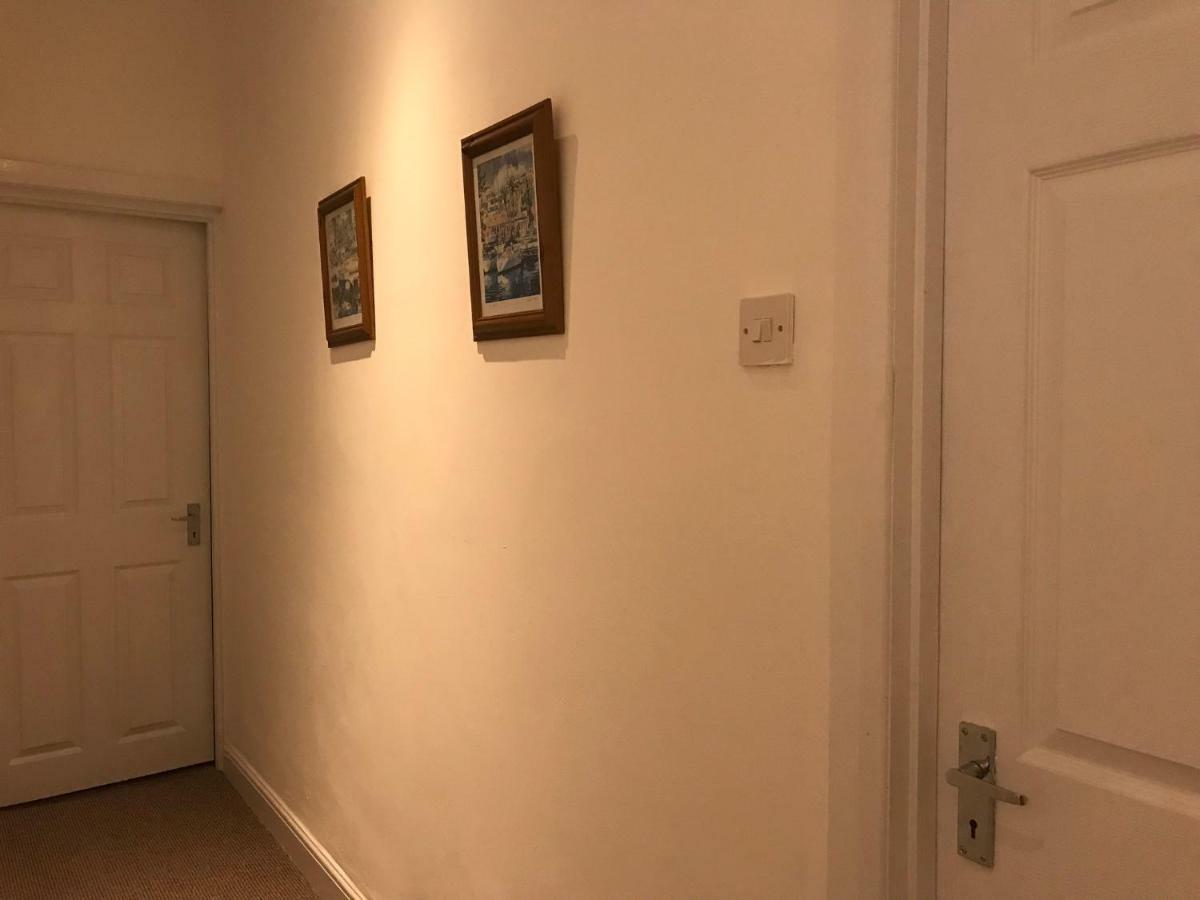 Beautiful Home, 3 Bedroom House Near Alton Towers, Wedgwood Museum, Universities نيوكاسل أندر ليم المظهر الخارجي الصورة