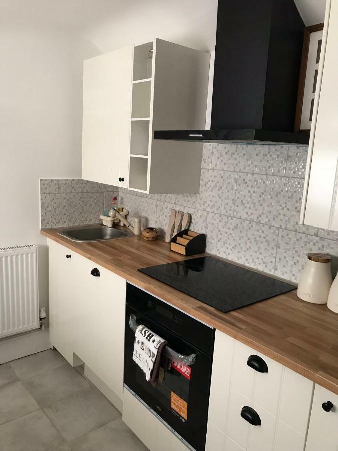 Beautiful Home, 3 Bedroom House Near Alton Towers, Wedgwood Museum, Universities نيوكاسل أندر ليم المظهر الخارجي الصورة